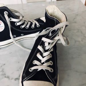 black converse